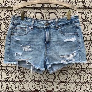 AEO Tomgirl Shortie distressed frayed jean shorts Size 4